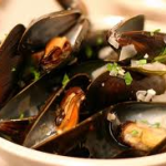 Julia Child’s Steamed Mussels Recipe
