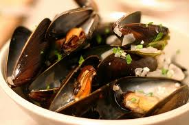 Julia Child’s Steamed Mussels Recipe